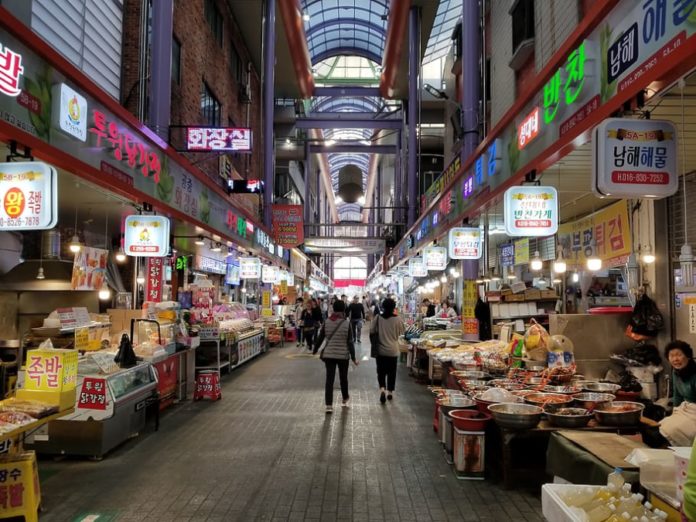 Korean traditional market